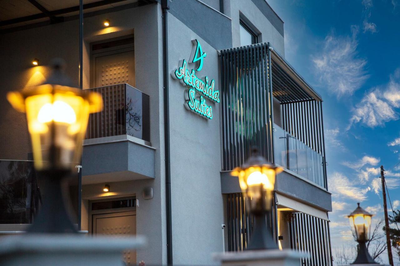Artemida Suites Hanioti Bagian luar foto