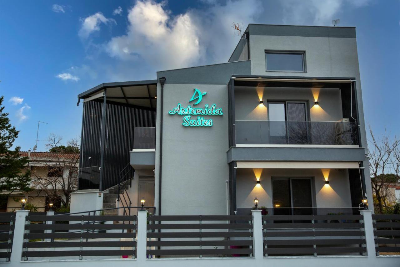 Artemida Suites Hanioti Bagian luar foto