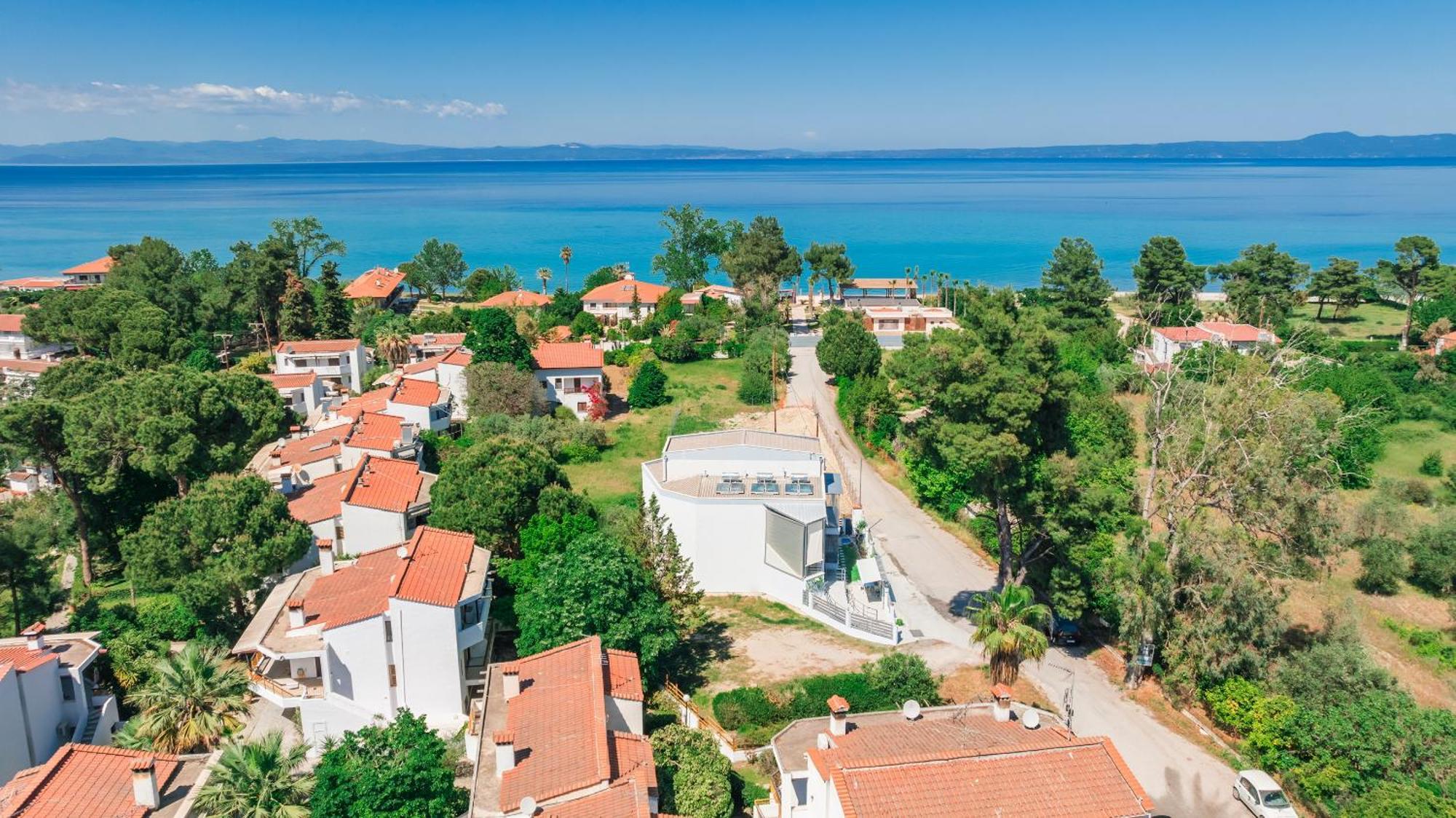 Artemida Suites Hanioti Bagian luar foto